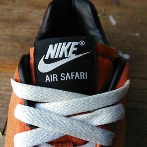 Nike Air Safari VNTG Mesa Orange Size 9